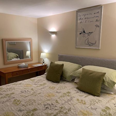 Ground Floor Garden Cottage, Near Stonehenge Shrewton Экстерьер фото